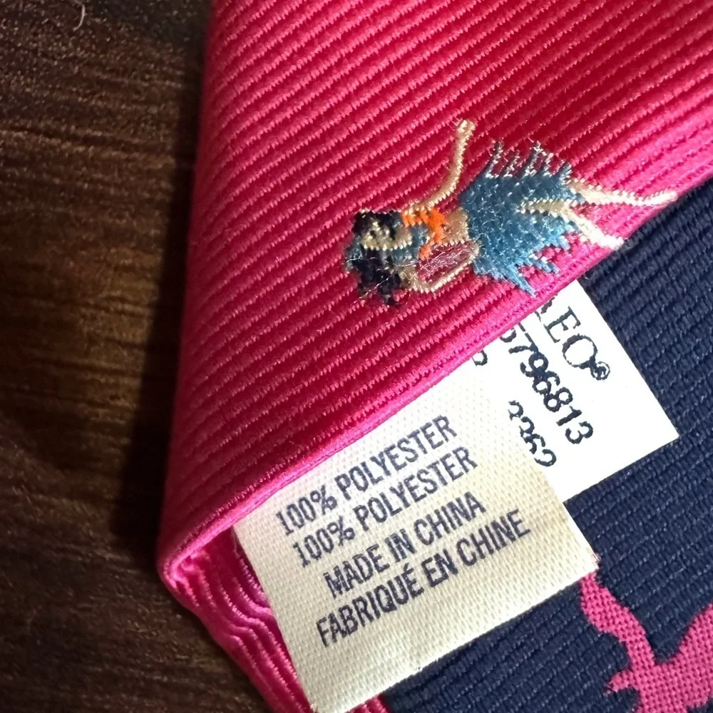 🌿END of SEASON SALE🌿AMERICAN EAGLE Outfitters Pink Tropical  Design Tie